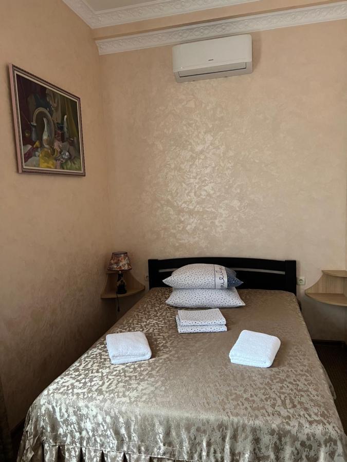 Гостиный Двор Надежда Hotel Khlibodarske Екстериор снимка