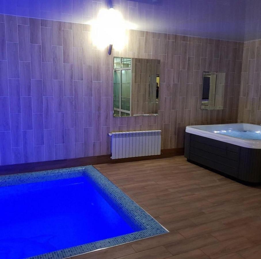 Гостиный Двор Надежда Hotel Khlibodarske Екстериор снимка